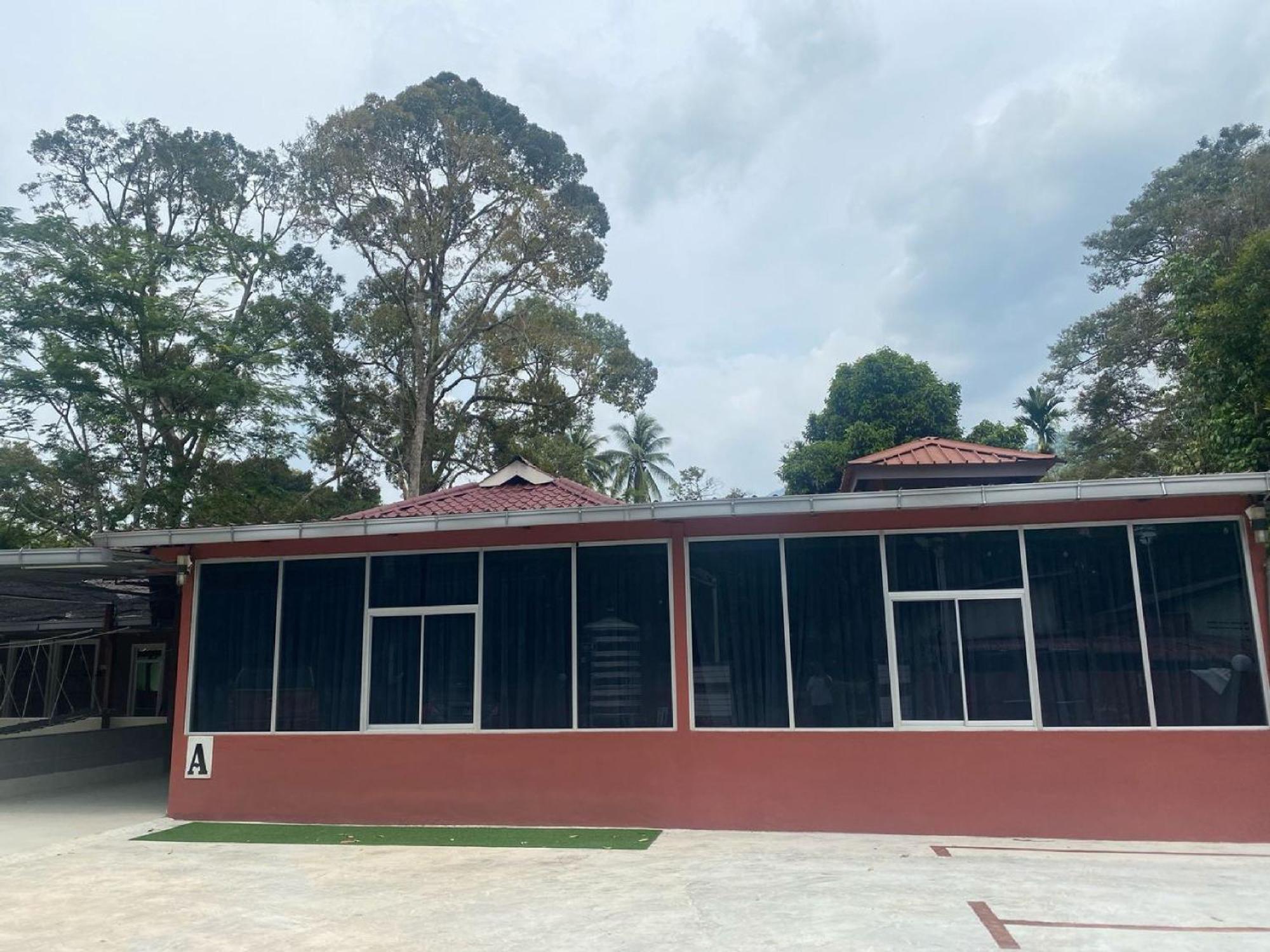 Capital O 91126 The Raga Chalet Yan Exterior photo